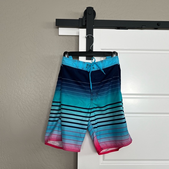 Round Tree & Yorke | Men’s Swim Trunk - Picture 1 of 2